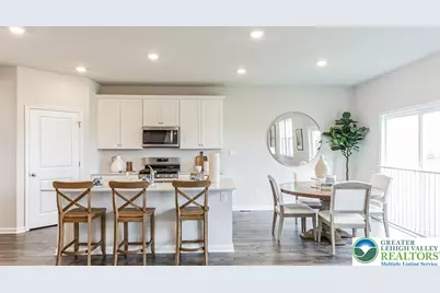 2096 Gregory Drive, Lower Macungie Twp, PA 18103 - Photo 3