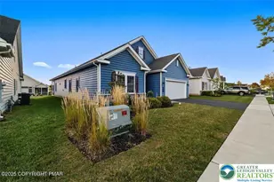 3868 Victors Way, Bethlehem Township, PA 18045 - Photo 3