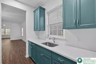 3868 Victors Way, Bethlehem Township, PA 18045 - Photo 13