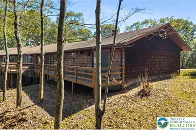 322 Manor Lane E, Mahoning Twp, PA 18235 - Photo 17