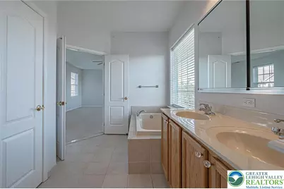 6885 Pioneer Drive, Lower Macungie Twp, PA 18062 - Photo 23