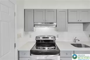 508 Park St, Allentown City, PA 18102 - Photo 5