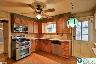 1104 Raymond Avenue, Bethlehem City, PA 18018 - Photo 21