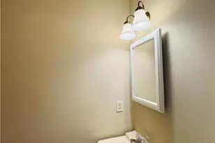 102 Quaker Dr, Bethlehem Township, PA 18020 - Photo 13