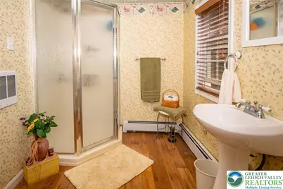 5727 Youngs Hill Road, Forks Twp, PA 18040 - Photo 13