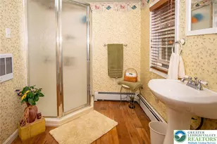 5727 Youngs Hill Rd, Forks Twp, PA 18040 - Photo 13