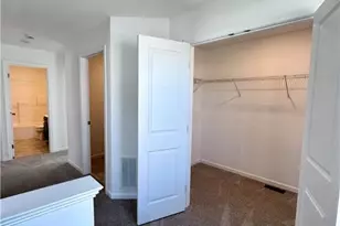 3244 Eisenhower Dr, Allen Township, PA 18067 - Photo 11