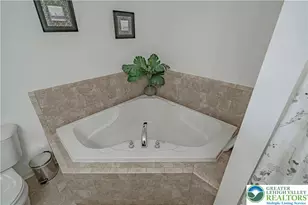 2037 Huntungtin Ln, Forks Twp, PA 18040 - Photo 33