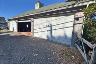 31 New St, Bangor, PA 18013 - Photo 1