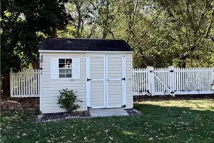 1733 Elmhurst Dr, Whitehall Twp, PA 18052 - Photo 59