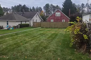 511 E Lawn Rd, Upper Nazareth Twp, PA 18064 - Photo 3