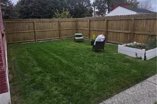 511 E Lawn Rd, Upper Nazareth Twp, PA 18064 - Photo 9