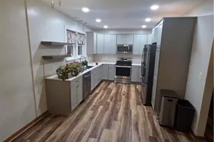 511 E Lawn Rd, Upper Nazareth Twp, PA 18064 - Photo 17