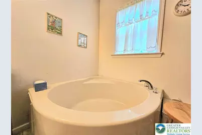 657 Winterthur Way, Forks Twp, PA 18040 - Photo 17