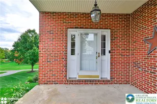 552 Parkside Ct, Allentown City, PA 18104 - Photo 3