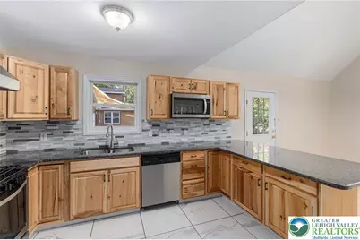 273 Four Seasons Drive, Luzerne, PA 18222 - Photo 11