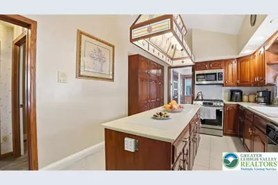 818 Thomas Street, Stroudsburg, PA 18360 - Photo 25