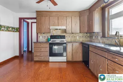 99 Roseto Avenue, Roseto Boro, PA 18013 - Photo 5