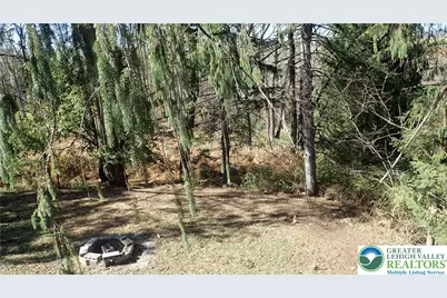 2556 N Delaware Drive, Upper Mt Bethel Twp, PA 18343 - Photo 5