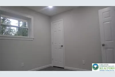 2556 N Delaware Drive, Upper Mt Bethel Twp, PA 18343 - Photo 27