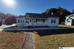 1027 Chipperfield Dr, Stroudsburg, PA 18360 - Photo 1