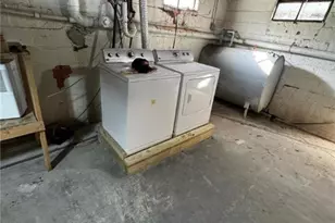 1027 Chipperfield Dr, Stroud Twp, PA 18360 - Photo 17