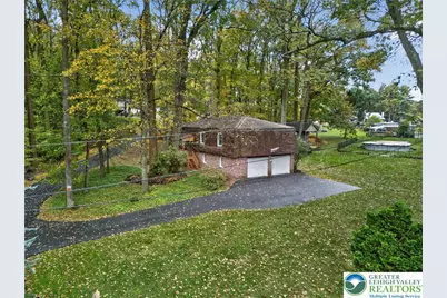 340 Chestnut Hill Road, Emmaus Boro, PA 18049 - Photo 9