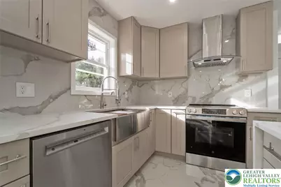 2641 Yellowstone Drive, Chestnuthill Twp, PA 18610 - Photo 9