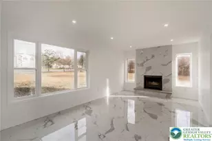 2641 Yellowstone Dr, Chestnuthill Twp, PA 18610 - Photo 3