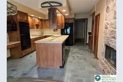2834 Sheffield Drive, Emmaus Boro, PA 18049 - Photo 5