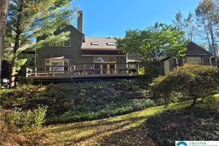 2834 Sheffield Dr, Emmaus Boro, PA 18049 - Photo 3