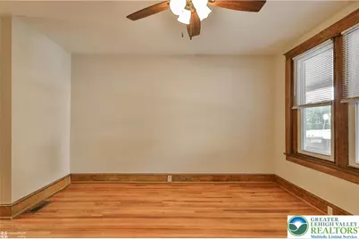 1035 Spring Street, Bethlehem City, PA 18018 - Photo 5