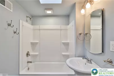 1035 Spring Street, Bethlehem City, PA 18018 - Photo 17