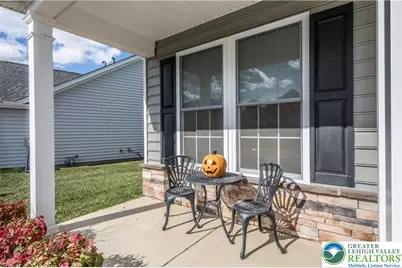 3858 Victors Way, Easton, PA 18045 - Photo 5