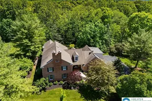 3045 Sheffield Dr, Emmaus Boro, PA 18049 - Photo 3