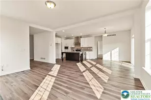 1522 Corkscrew Dr, Bushkill Twp, PA 18091 - Photo 7