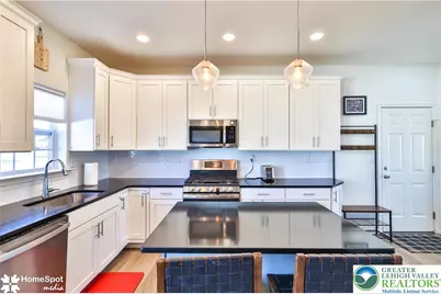 1023 Jean Court, Palmer Twp, PA 18045 - Photo 15