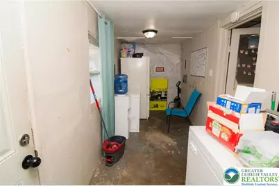 1009 S 4th Street, Allentown City, PA 18103 - Photo 17