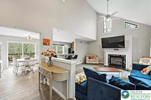 219 Mountain View Dr, Penn Forrest, PA 18229 - Photo 3