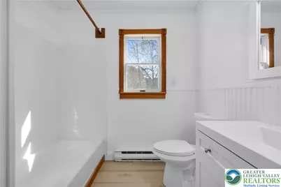 3271 W Scenic Drive, Moore Township, PA 18038 - Photo 9