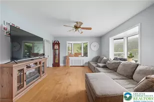 517 Lechauwecki Ave, Bethlehem City, PA 18015 - Photo 9