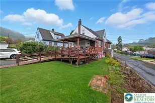 517 Lechauwecki Ave, Bethlehem City, PA 18015 - Photo 3