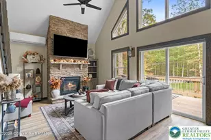 4 Redwood Dr, Penn Forrest, PA 18229 - Photo 3