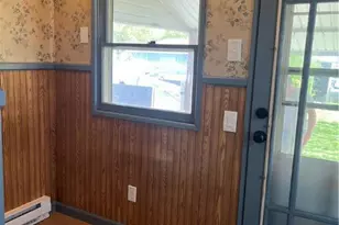 28 Main St, Middleport Boro, PA 17953 - Photo 5