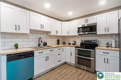 1019 Howertown Road, North Catasauqua Bor, PA 18032 - Photo 21