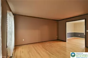 1110 Greenbriar Ln, North Whitehall Twp, PA 18059 - Photo 7