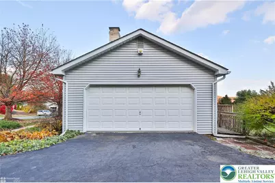 1110 Greenbriar Lane, North Whitehall Twp, PA 18059 - Photo 21