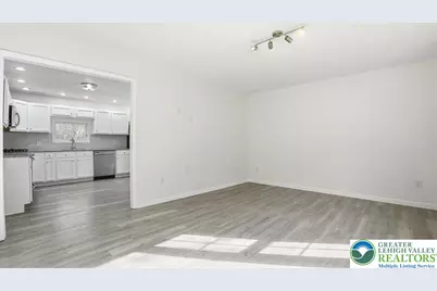 395 Sullivan Trail, Tobyhanna Twp, PA 18334 - Photo 11