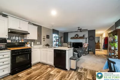 1041 Dogwood Street, North Whitehall Twp, PA 18059 - Photo 9