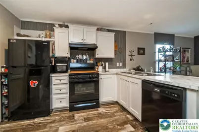 1041 Dogwood Street, North Whitehall Twp, PA 18059 - Photo 11